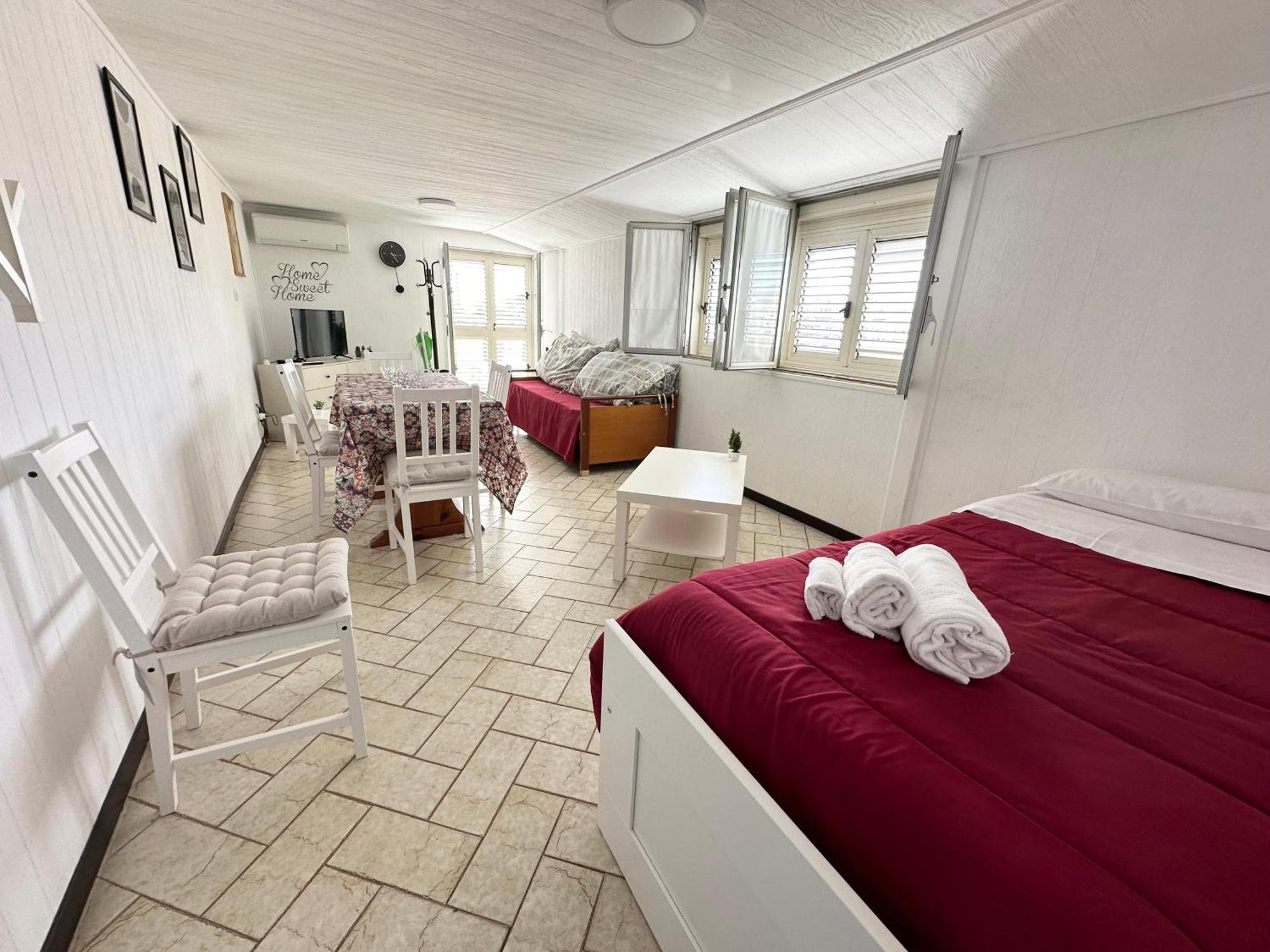 Attico Di Giggia Apartment จีอาร์ดีนี นักซอส ภายนอก รูปภาพ